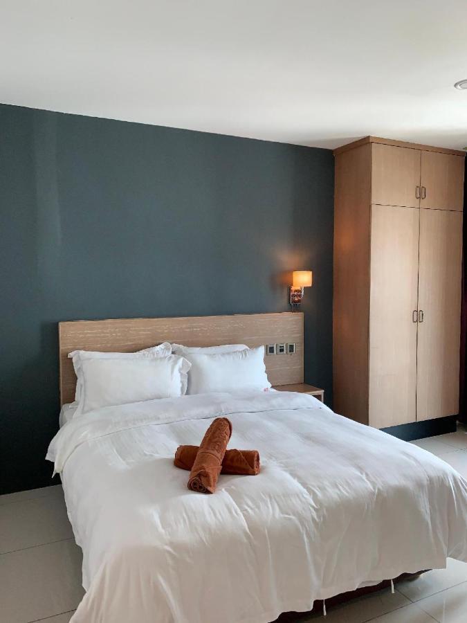 The Room Hotel Miri Ngoại thất bức ảnh