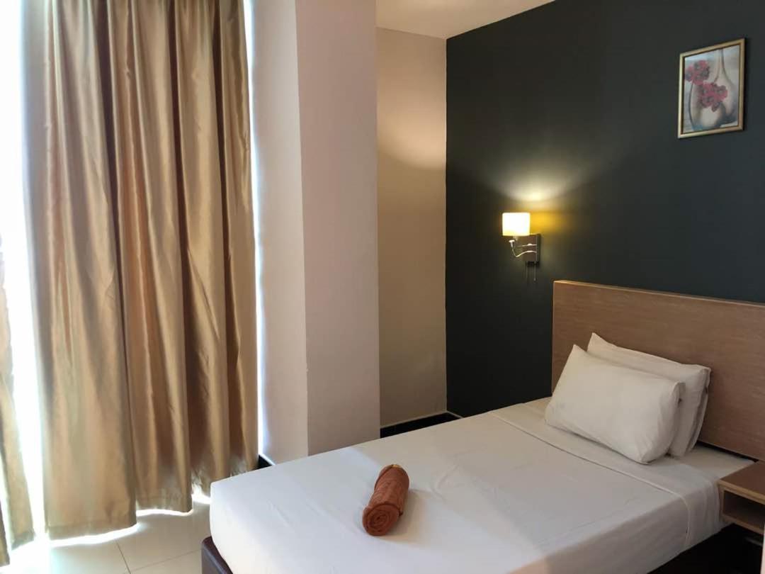 The Room Hotel Miri Phòng bức ảnh