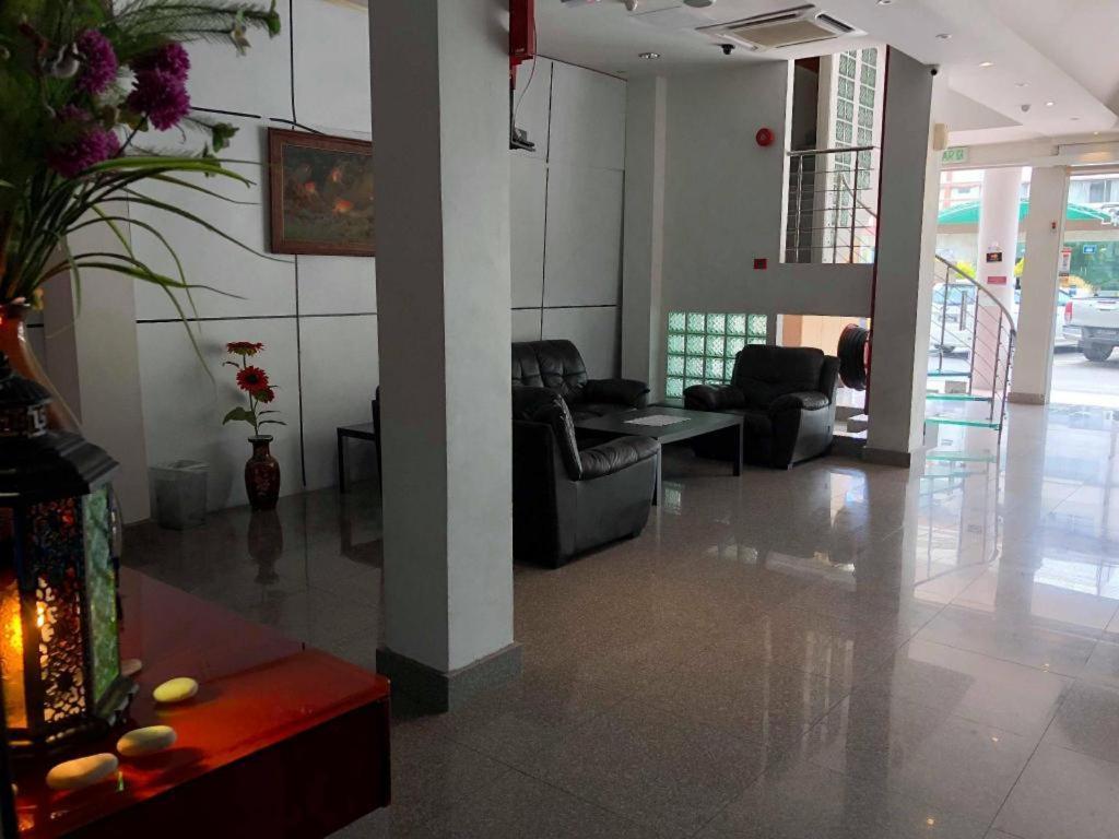 The Room Hotel Miri Ngoại thất bức ảnh