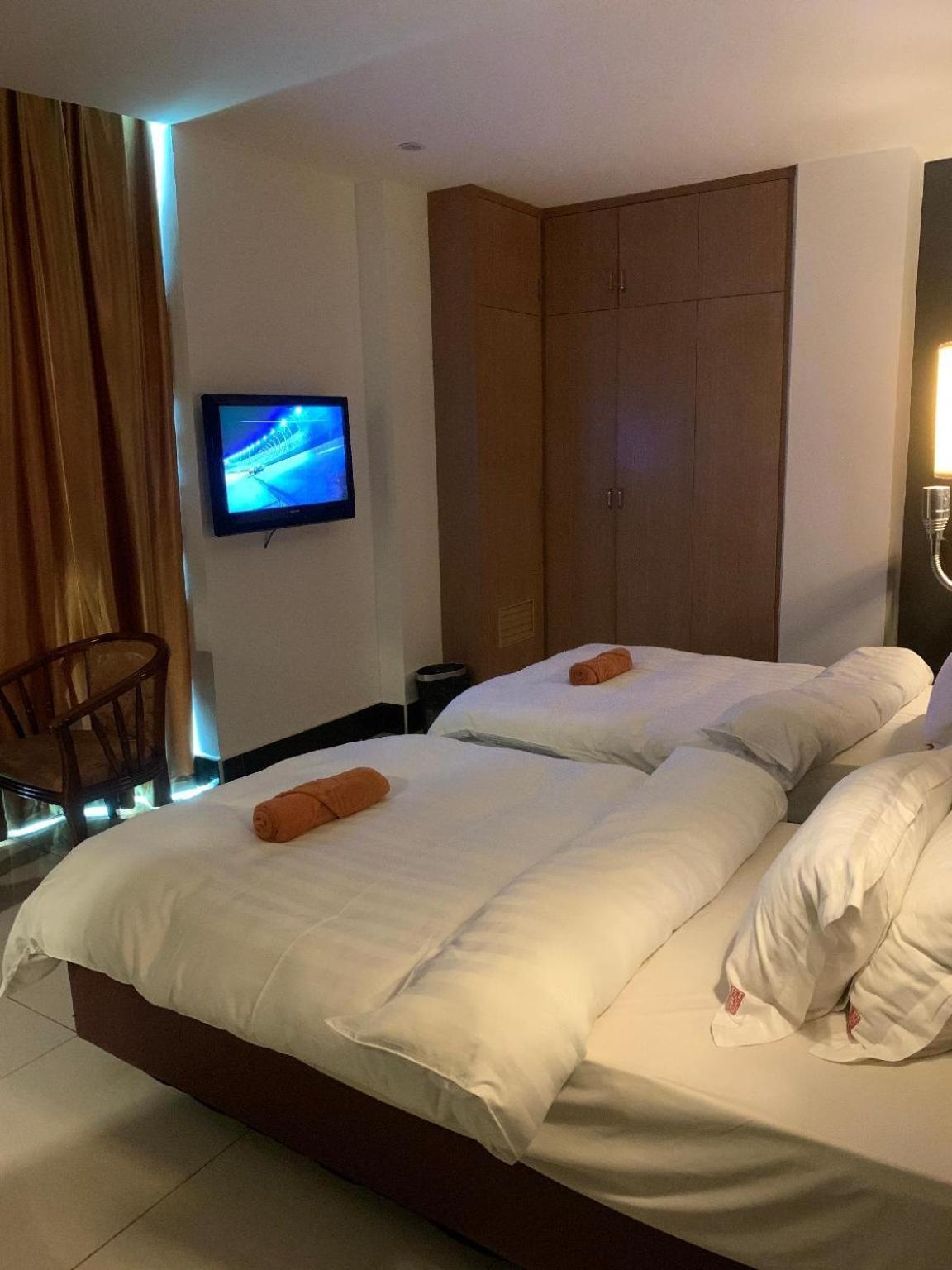 The Room Hotel Miri Phòng bức ảnh